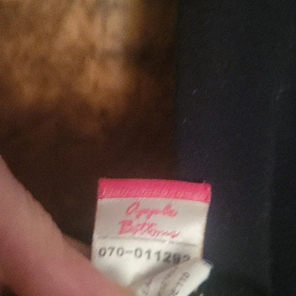 Apple Bottoms RARE FIND stretchy top with Vibrant Bling Graphic M - Picture 7 of 7